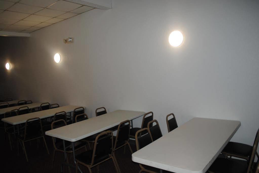 Quality Inn - Redwood Falls Екстериор снимка